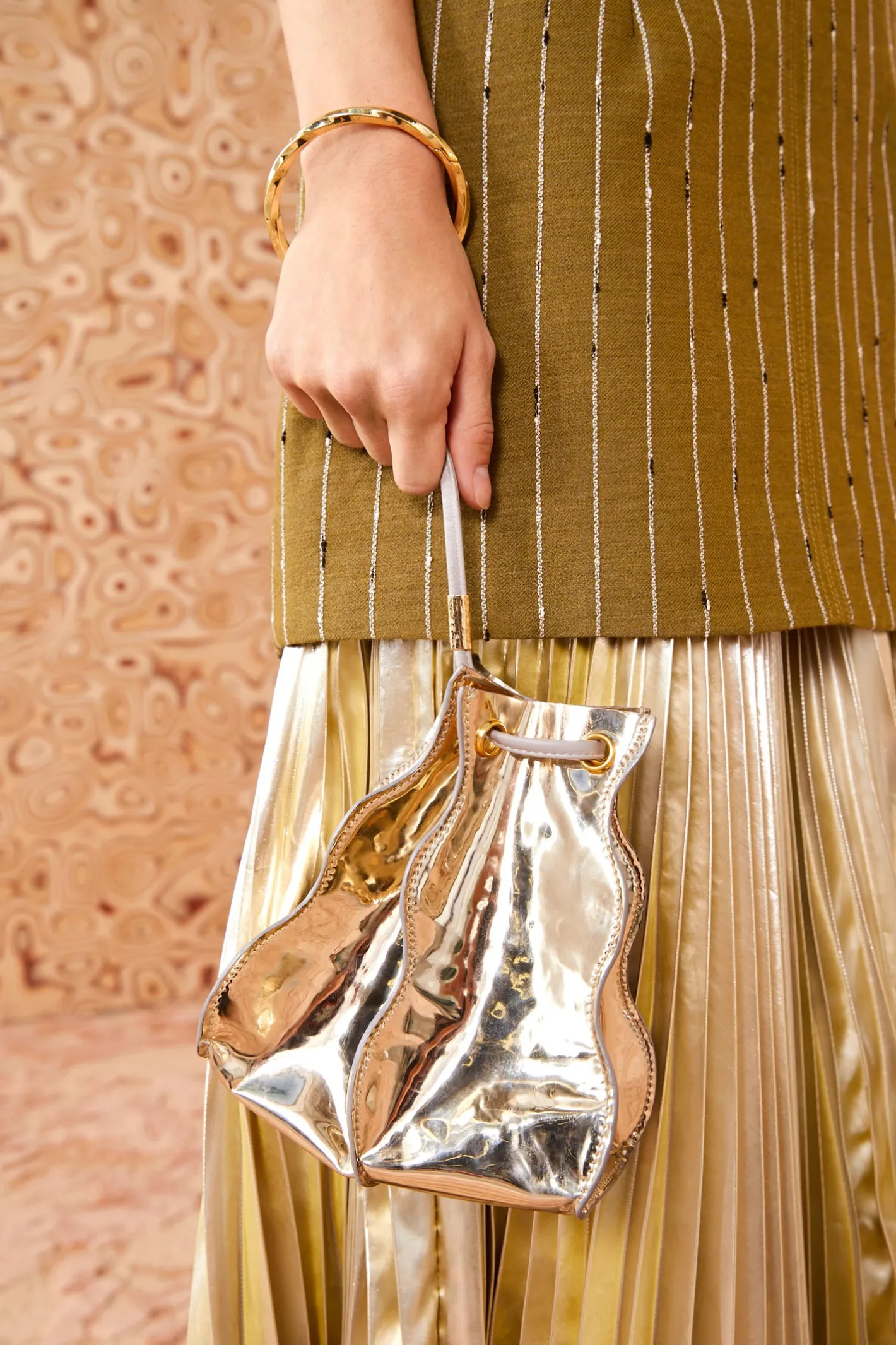 Ulla Johnson Adria Pleated Wave Pochette< Handbags