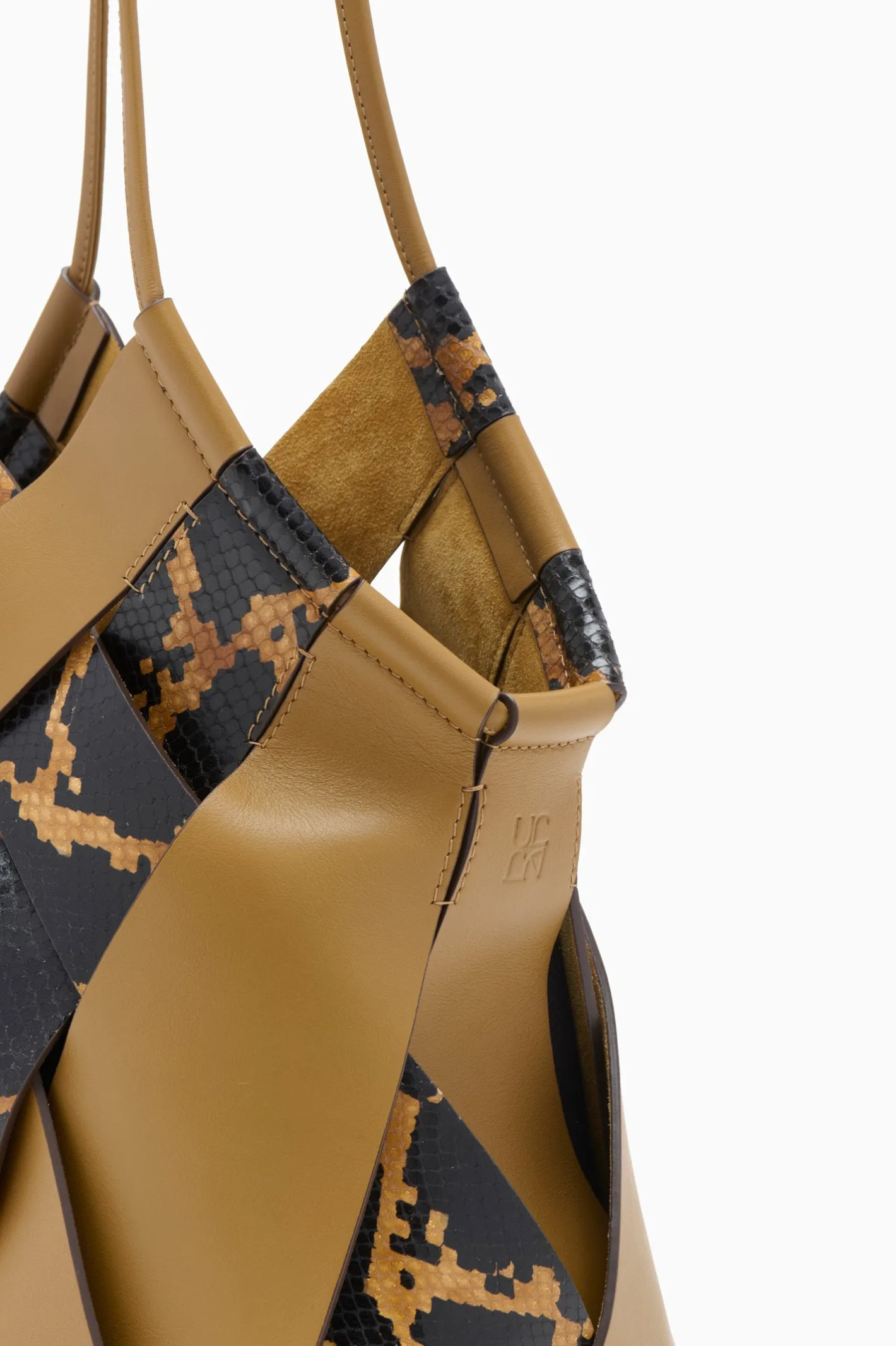 Ulla Johnson Charlotte Woven Large Tote< Handbags