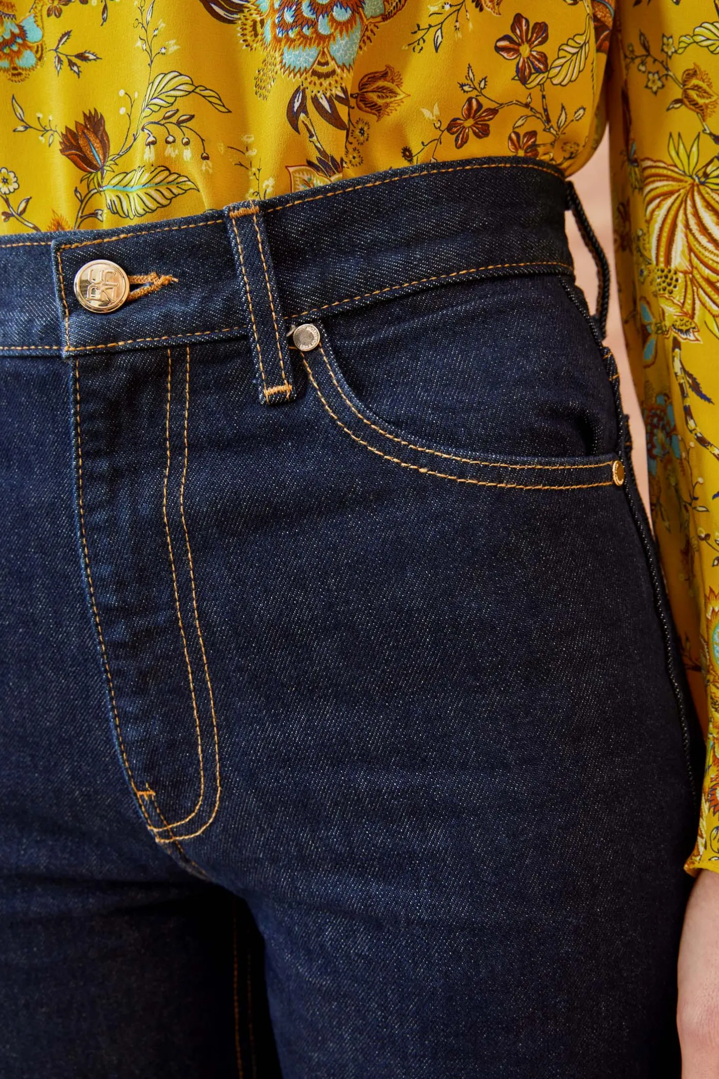 Ulla Johnson The Agnes Jean< Denim
